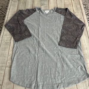 𝅺NWT LuLa Roe Top